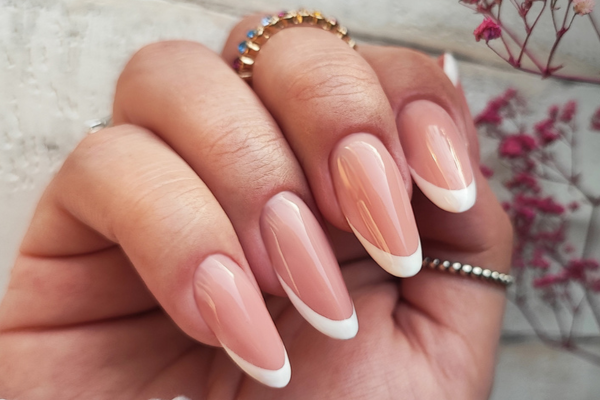 French Manicure Stil