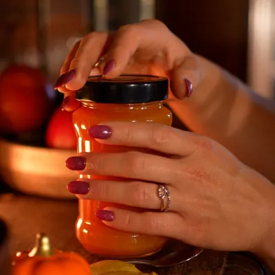 Nail Styling in Autumn Shades