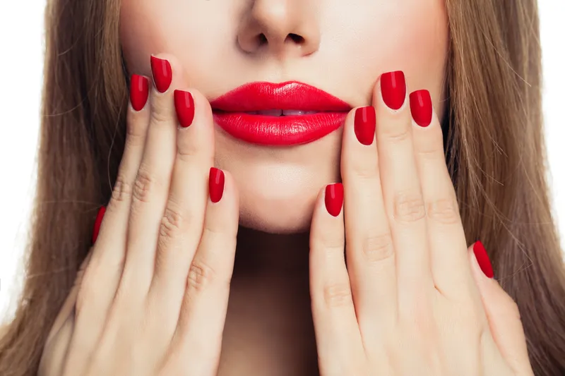 Red nails