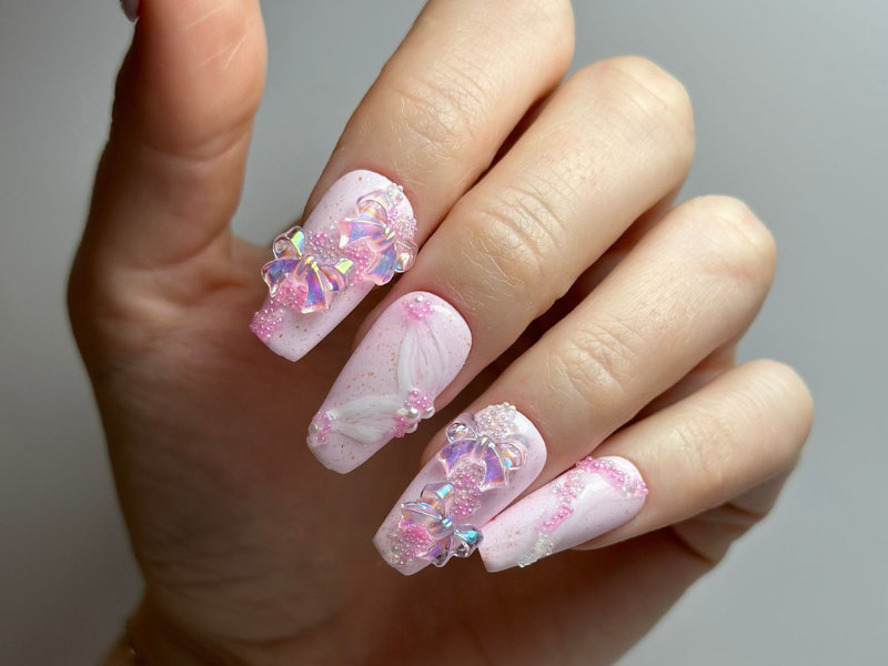 Nail decoration – how to achieve a trendy effect simply and quickly?