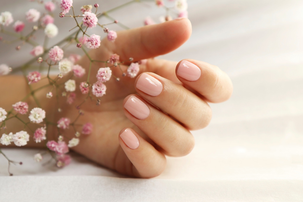 The latest hot trend in manicure? Lipgloss nails!