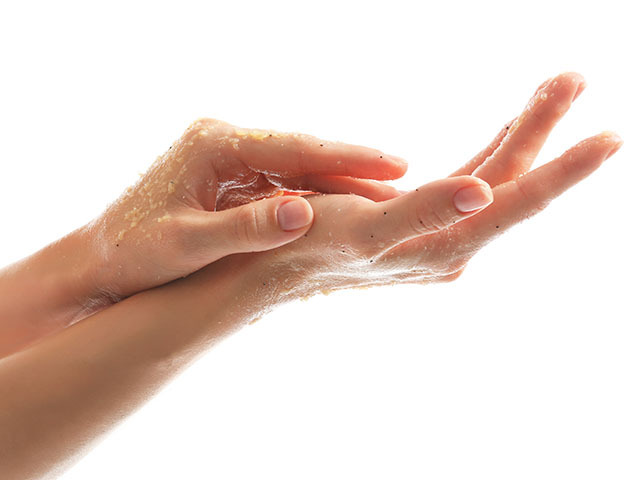 Learn the Recipe for Younger Look of Your Hands!