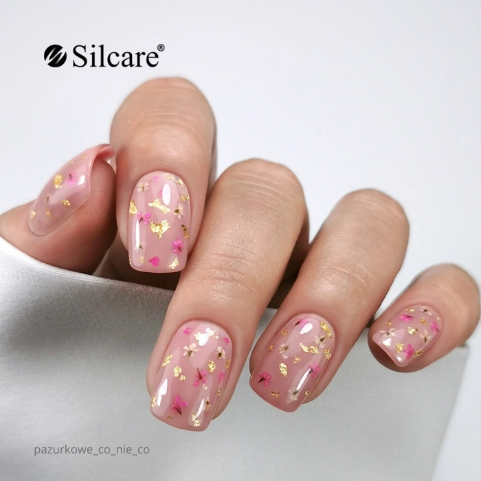 Kleine Box mit getrockneten Blumen für Nail Art - 12 Farben