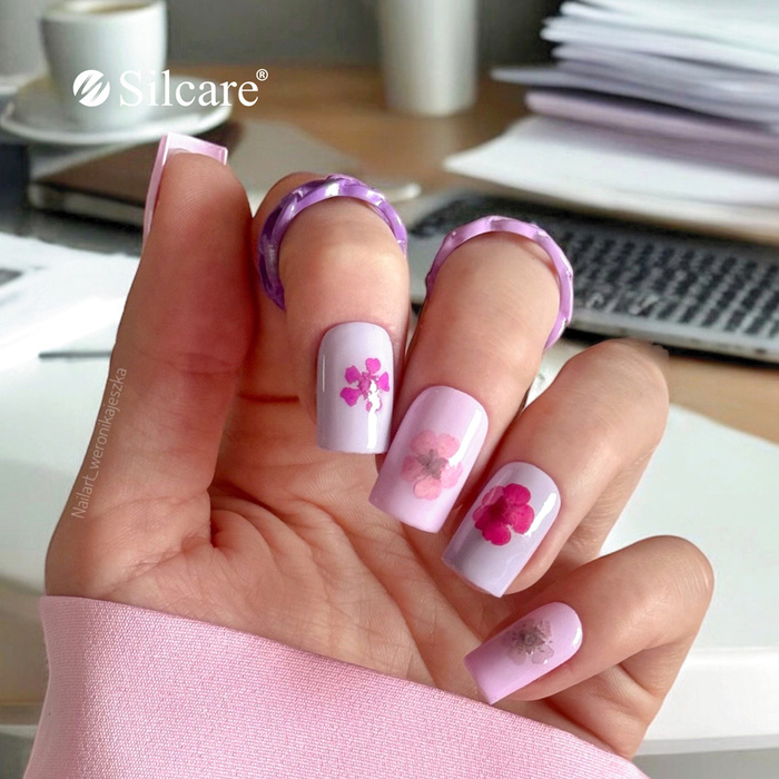 Box suszone kwiatki do Nail Art 12 kolorów - wersja duża