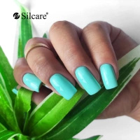 Unghie turchesi - freschezza ed eleganza a portata di mano